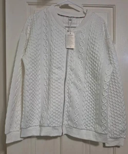 Exclusive White Sweater Size XL New. Front Zip. - Picture 1 of 6