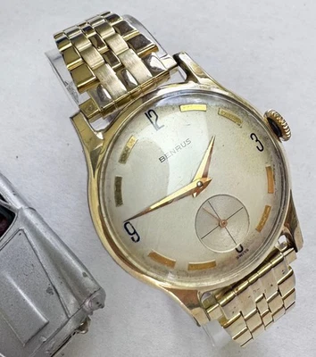 Reloj BENRUS DE COLECCIÓN 7J 10K RGP Subesfera Tono Dorado Banda Inoxidable Manual Suizo 30mm Foto 1 de 2
