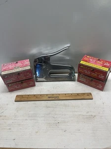 Arrow T-18 Low Voltage Wire Hand Stapler + 4 Boxes Of T-18 Beige Staples USA - Picture 1 of 11