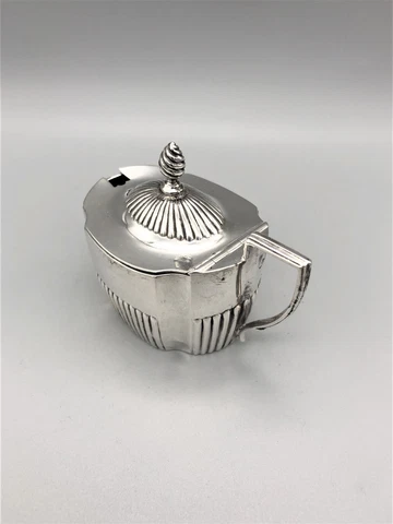 VICTORIAN STERLING SILVER MUSTARD POT, HARRISON BROS & HOWSON, SHEFFIELD, 1895 Cover