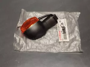 Yamaha new oem yzf r1 2007-11 yzf r6 2006-13 left front turn signal 2c0-83310-00 - Picture 1 of 2