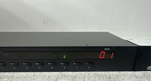 Tripp Lite Commutateur KVM 8 ports USB-PS/2 B042-008. OCCASION - Photo 1/7