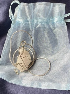Striking Sterling Silver and Rose Quartz Pendant Large. 9” Chain Hallmarked - Picture 1 of 12