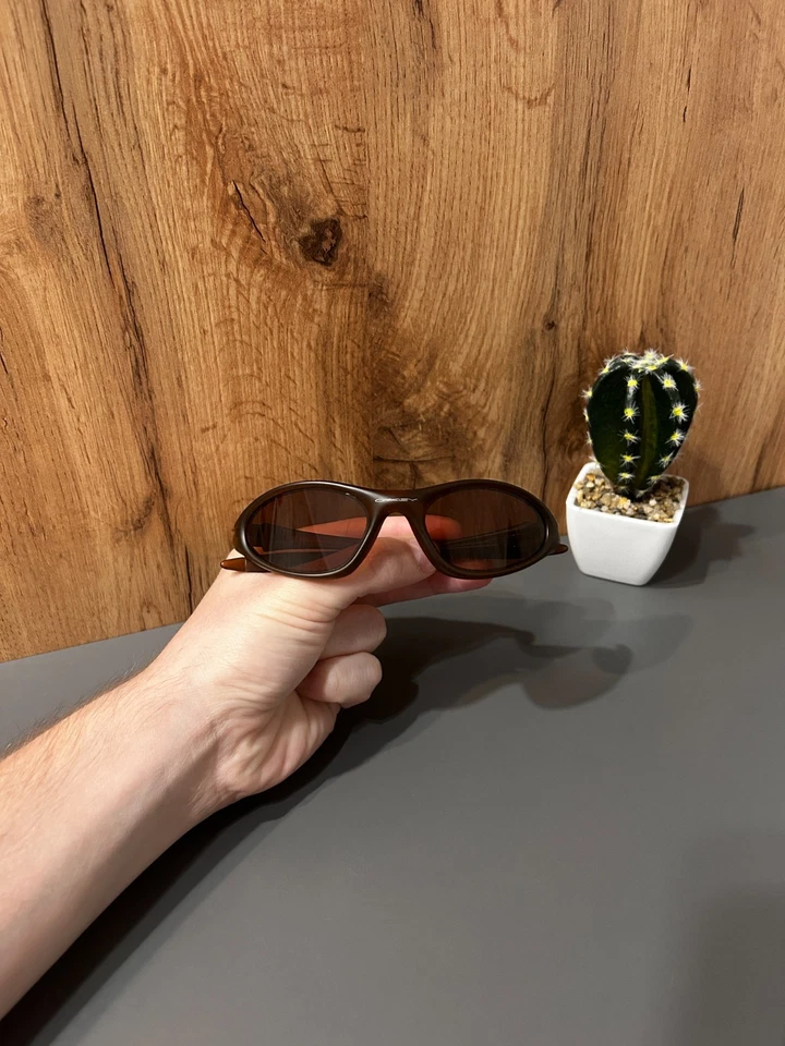 Vintage Oakley Minute Brown Sunglasses Gorpcore Outdoor Y2K rare plate mountain - image 1 of 4