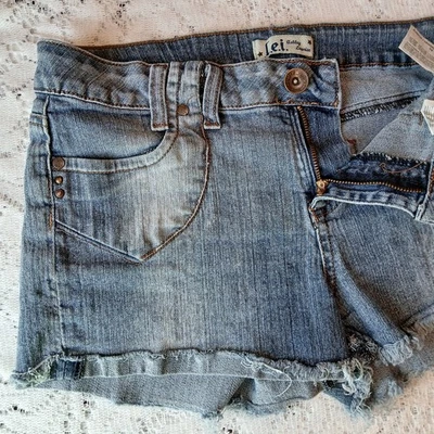 Lei Ashley Low Rise Shorts Size 13 (W30) Juniors Blue Womans Shorty Daisy Dukes - Image 1 of 4