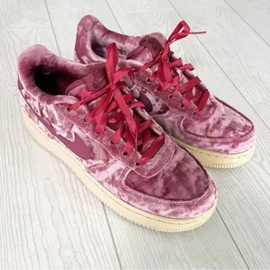 Nike Air Force 1 Low Crushed Velvet Youth 6 Tea Berry 849345-601 - Bild 1 von 9