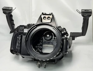 SEA＆SEA Underwater Camera Housing RDX550D - Tested & Working W/ Grips Incomplete - Picture 1 of 8