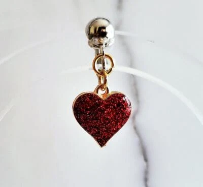 Fake Piercing Klitoris Clip Rot Glitzer Herz Schamlippen Schmuck Clip Intim Dessous - Bild 1 von 3