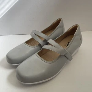 Propet Yara Mary Jane Slip On Womens Grey Flats Casual WCX023L-020 Size 11 - Picture 1 of 10