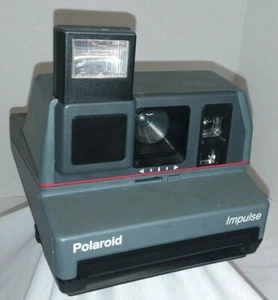 POLAROID IMPULSE 600 FLASH INSTANT CAMERA - Picture 1 of 8