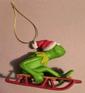 kirmit the frog With Xmas Hat On Sleigh Ornament Broken Corner 1981 - Picture 1 of 5