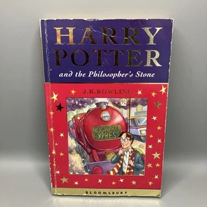 Harry Potter and the Philosopher's Stone 2001 First Printing Paperback Book - Imagen 1 de 16