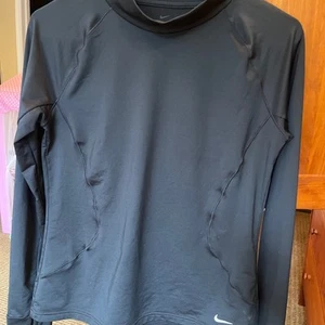 🖤Nike DRI-FIT Black Long Sleeve Top. Quick dry. Base layer. Girls XL EUC🖤 - Picture 1 of 3