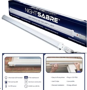 NACHTSCHWERT diskret schmal Flutlicht Außen LED Sicherheitslicht Bewegungssensor - Bild 1 von 12