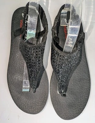 Sandalias negras de espuma de yoga Skechers elásticas con estrás 11 Foto 1 de 4