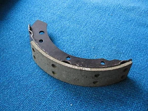 Ford Capri MK1 Bremsbacke Bremsbelag Oldtimer Neu - Picture 1 of 1