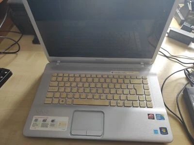 Portatil Sony VAIO - PCG-7186M - Imagen 1 de 4