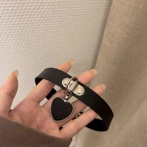 Gothic Choker Kragen Halskette Ring Leder Herz Anhänger Gothic Cosplay Frauen Mädchen - Bild 1 von 16
