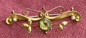 Antique 9ct Gold Victorian Brooch With Seed Pearls Peridot. - Picture 1 of 5