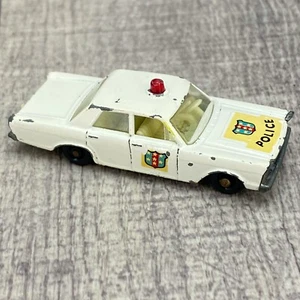 VINTAGE LESNEY MATCHBOX SERIES 1-75 NO.55 FORD GALAXIE POLICE CAR WHITE Red Dome - Picture 1 of 8