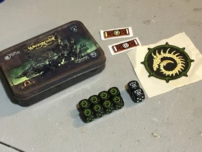 LOTE DE DADOS A27680 WARMACHINE HORDES CRYX CON ESTUCHE OXIDADO Y HIERRO EN PARCHES RARO Foto 1 de 4