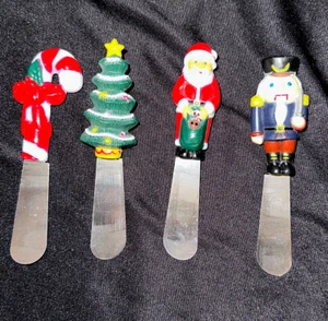 Vintage Set of 4 Christmas Butter/Cheese Spreaders - Picture 1 of 6