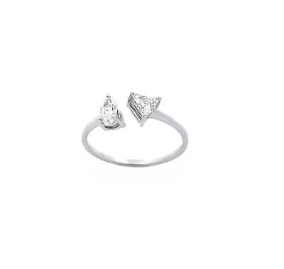 18K White Gold Trillion and Pear Shape Diamond Ring - Image 1 of 4