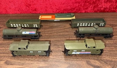 Vintage TYCO GI JOE Military Army Special Forces 7 HO Train Cars - Image 1 of 4