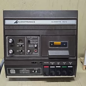 Audiotronics Classette 152S Cassette Player Recorder - For Parts Partially Works - Picture 1 of 6