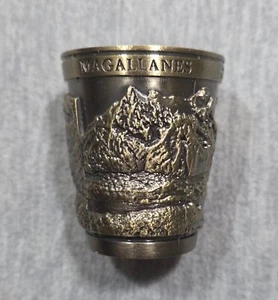 Magallanes Chile Shot Glass Torres del Paine Oro Latón Metal Repujado Moldeado - Imagen 1 de 8