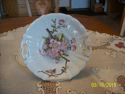 Plato para servir pastel de porcelana antigua rosa salvaje con doble mango Foto 1 de 4