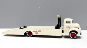 M2 Machines 1956 Ford Coe Ivory Coca-Cola - Picture 1 of 3