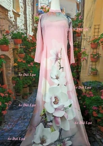 Ao Dai Lụa Họa Tiết Hoa Mộc Lan Cổ 2 cm, Kèm Quần Lụa Trắng (M, L, XL, 2 XL) - Picture 1 of 11