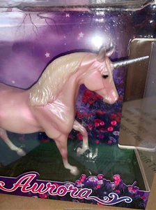 Cavalli modello Breyer taglia classica rosa pallido unicorno aurora - Foto 1 di 3