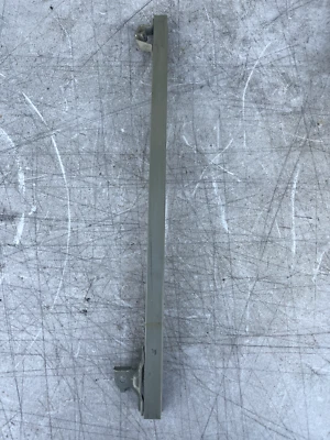 Toyota Sienna 2016 puerta trasera ventana vidrio guía canal marco lado izquierdo OEM Foto 1 de 4