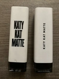 2 CoverGirl Katy Kat matter Lippenstift erstellt von Katy Perry, kp11 Perry Panther - Bild 1 von 3
