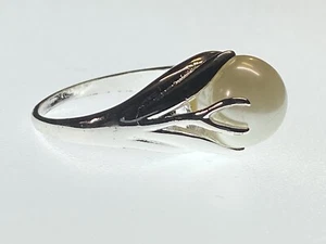 Avon Ring Silver Metal Big Pearl 6.49g Size T1/2 - Picture 1 of 6