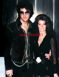 "Elvis Presley" "King of Rock & Roll" & "Priscilla Presley" Pin Up FOTO! #(188) - Bild 1 von 2