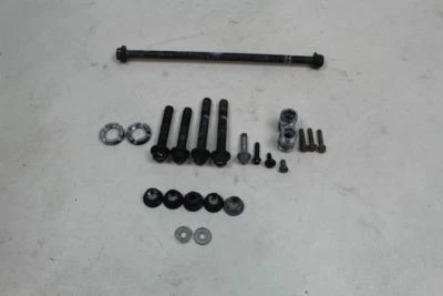 TRIUMPH ROCKET III 2005 marco motor pernos de montaje herrajes T3150107 Foto 1 de 4