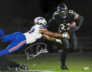 Derrick Henry Autograph Signed Baltimore Ravens Football 16x20 Photo Beckett - Picture 1 of 3