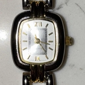 De Longe Ladies Elegent Two Tone Roman Numeral Quartz Watch - Picture 1 of 11