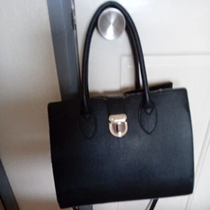ladies black large Hand bag - Picture 1 of 6