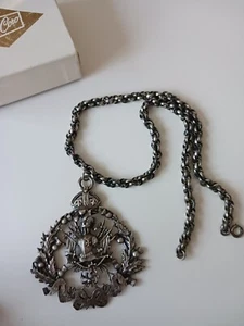 Vintage Coro Large Knight Pendant Necklace Silver Tone Renaissance Medieval +Box - Picture 1 of 12