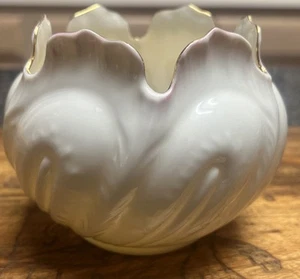 Azúcarero Belleek Hoja de Col De Colección (504) Borde Dorado Rubor Caja Original Difícil de Encontrar - Imagen 1 de 11