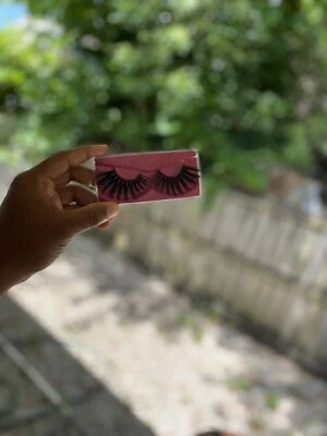 25MM Mink Eye Lashes - Image 1 of 4