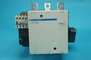 Telemecanique LC1F265 Contactor 3 phase 285A with LX1FH3802 and LADN223 - Picture 1 of 4