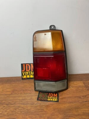 Lanterna traseira direita fabricante de equipamento original TOYOTA Carina KA67 AA60 VAN WAGON 1983 1987 JDM - Imagem 1 de 4
