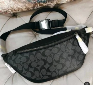 Nuevo con etiquetas Bolso de Cinturón Warren Coach 78777 en Firma Lona Pistola/Carbón/Negro - Imagen 1 de 3