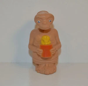 Vintage 1982 E.T. Holding Flower Pot 2" Movie PVC Plastic Action Figure ET - Picture 1 of 2