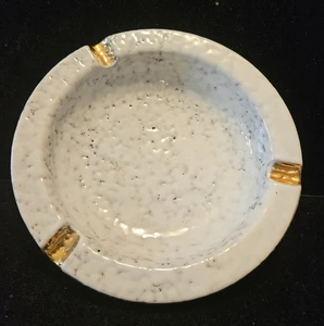 VINTAGE ITALIAN POTTERY Ashtray White Textured gold accents dated 1950 BOHO MCM - Picture 1 of 7